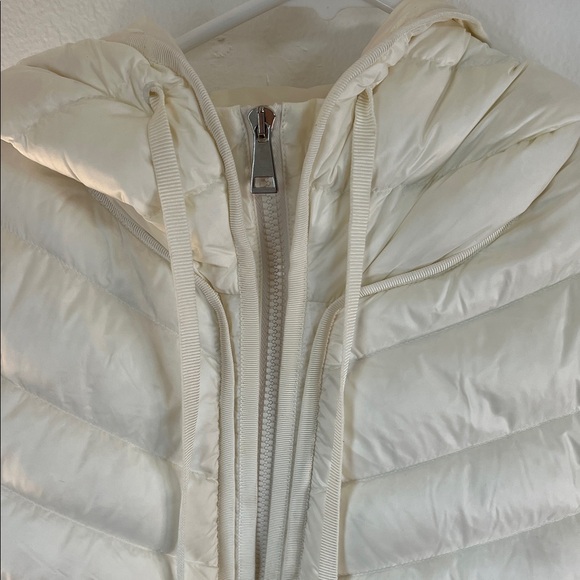 Moncler Women's Off-White Puffer Jacket - large - Picture 13 of 14